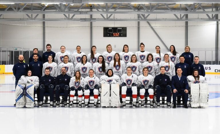 Championnat du monde de hockey sur glace féminin.