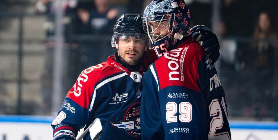 ANGERS ÉCRASE NICE ET RESTE LEADER : J11